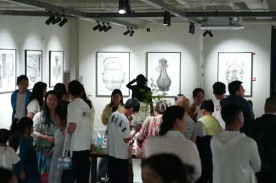 楚韵新绘 当千年文物在当代艺术中重生——记“荆楚文物跃然纸上”学生交流活动